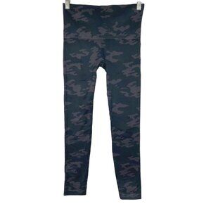 Spanx‎ Leggings Camo Print Nylon Spandex Women's Medium PT-1106 Flawed